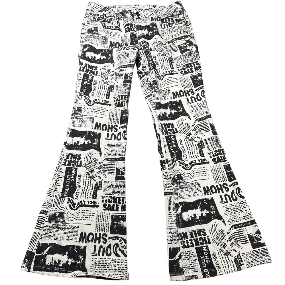 Garage Denim Jeans Juniors 7 White‎ Black Low Rise Flare Newspaper Print Denim